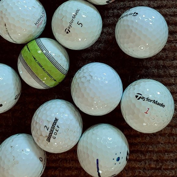 24 Used Golf Balls - Picture 4 of 7